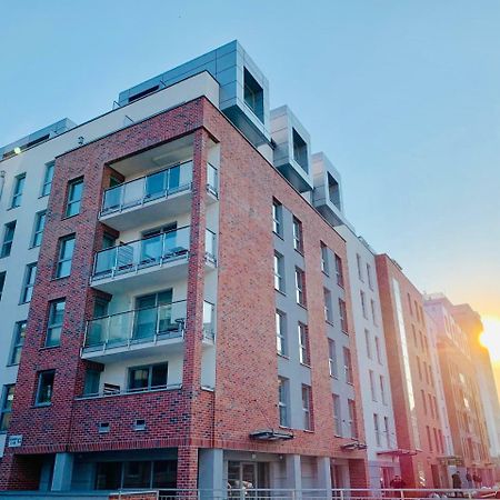 D&P Apartments Angielska Grobla กดัญสก์ ภายนอก รูปภาพ